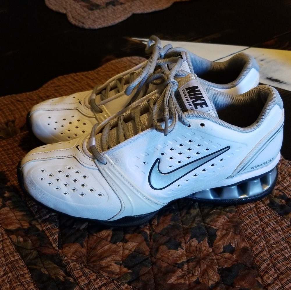 Nike reax